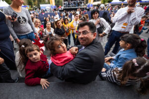 Mirza Dinnayi Aurora Luminary