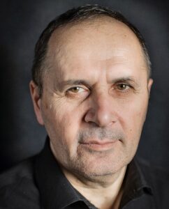 Oyub Titiev Aurora luminary