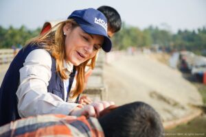 Regina Catrambone Aurora luminray